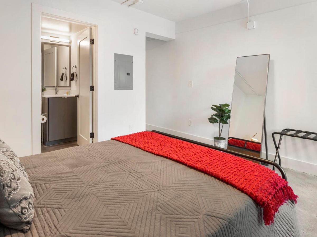 Comfortable Studio With Queen Bed, City Walkable! Appartamento Atlanta Esterno foto